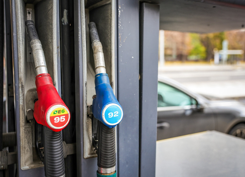 Изображение Эксперты объяснили, почему 92-й бензин расходуется быстрее, чем 95-й