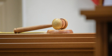 Ярославский бизнесмен получил условный срок за выброшенного из машины пристава