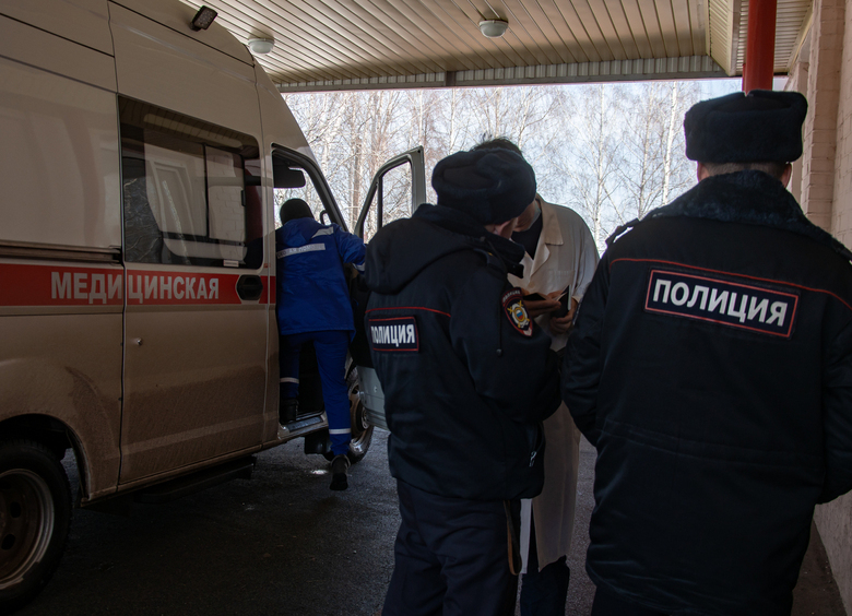 Изображение В гараже в Ленобласти нашли три трупа и одну выжившую несовершеннолетнюю