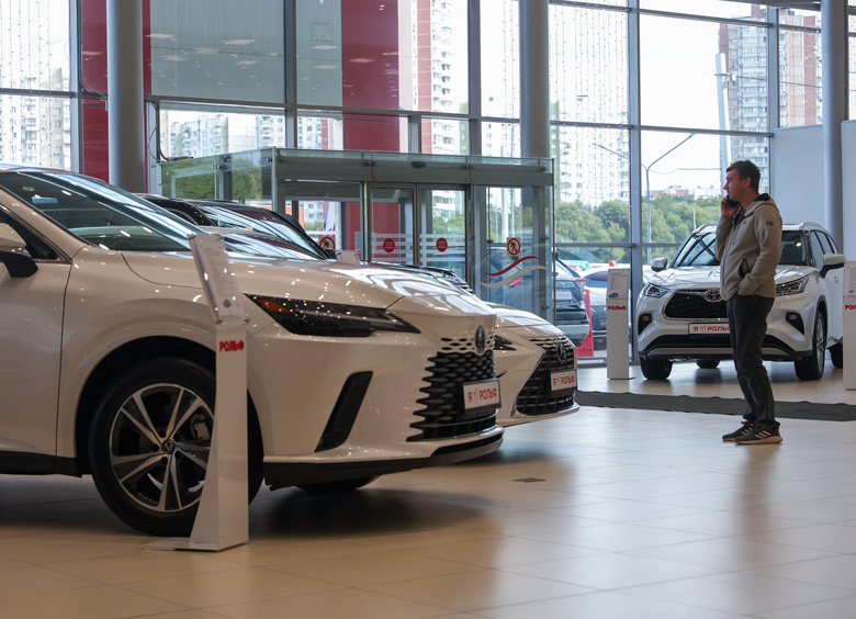 Изображение Половину новых авто, проданных в России в 2025-м, выпустили в 2023 и 2024