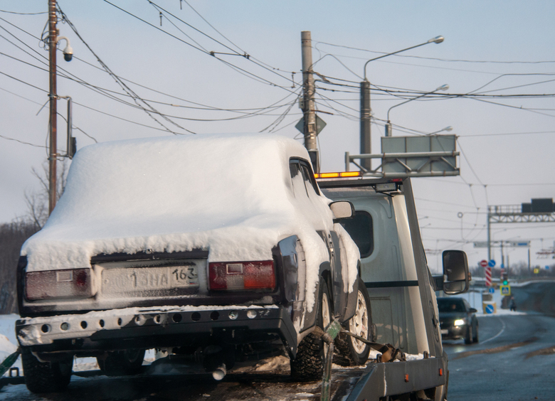 Изображение В России призвали запретить эвакуацию автомобилей зимой