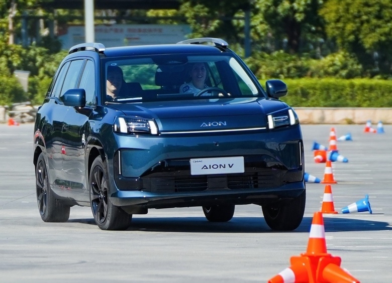 Изображение Мобильное приложение: тест-драйв электрического кроссовера GAC Aion V