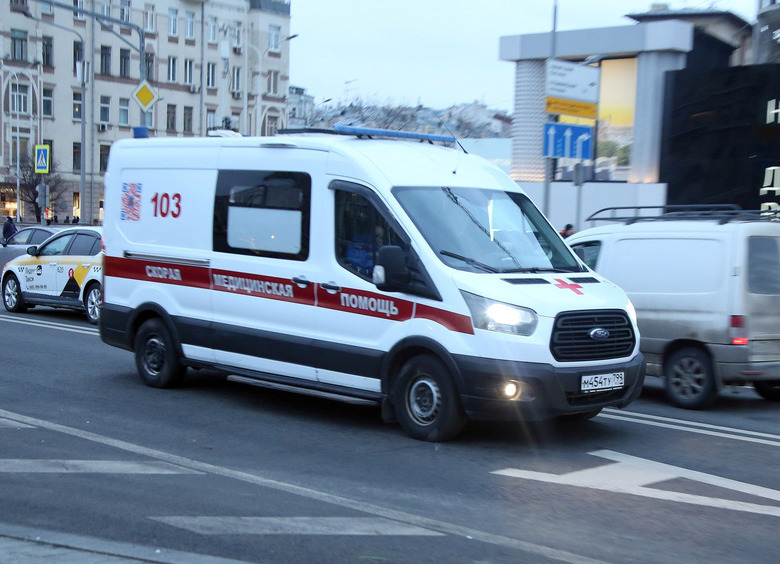 Изображение В Кунгуре женщина избежала травм после наезда внедорожника