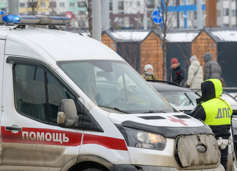 Изображение Пьяный водитель угнал машину скорой помощи: полицейские применили оружие