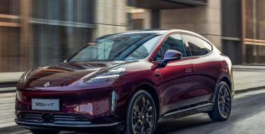 Названы сроки появления в России «бюджетного» кроссовера GAC Hyptec HT