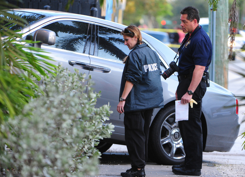 Изображение 13-летняя дочь врезалась на автомобиле отца в его же офис