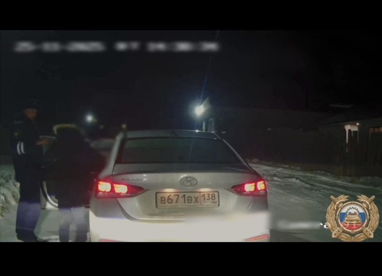 Изображение 12-летнего ребенка за рулем легковушки остановила ДПС в Иркутской области