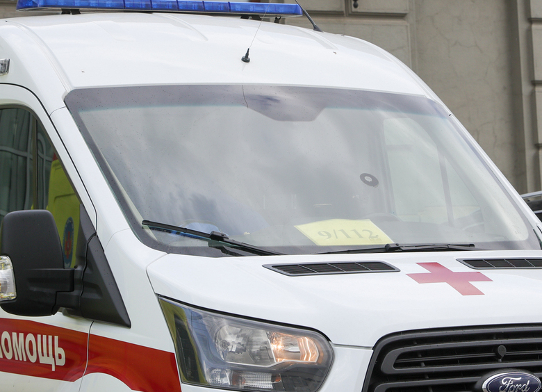 Изображение Подросток врезался на автомобиле в деревья и погиб