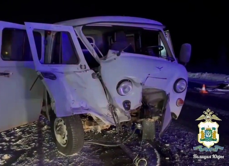 Изображение Водитель выпал из автомобиля на дорогу, и на него наехала другая машина