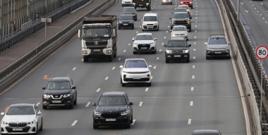 В ноябре на российском рынке новых легковушек доля мощных авто достигла пика