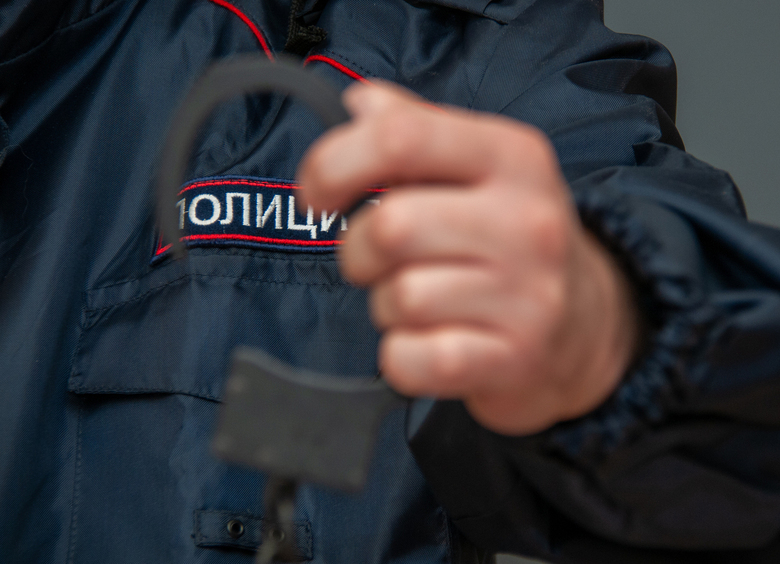 Изображение Пьяный мужчина в Кемеровской области разгромил автомобиль бывшей супруги