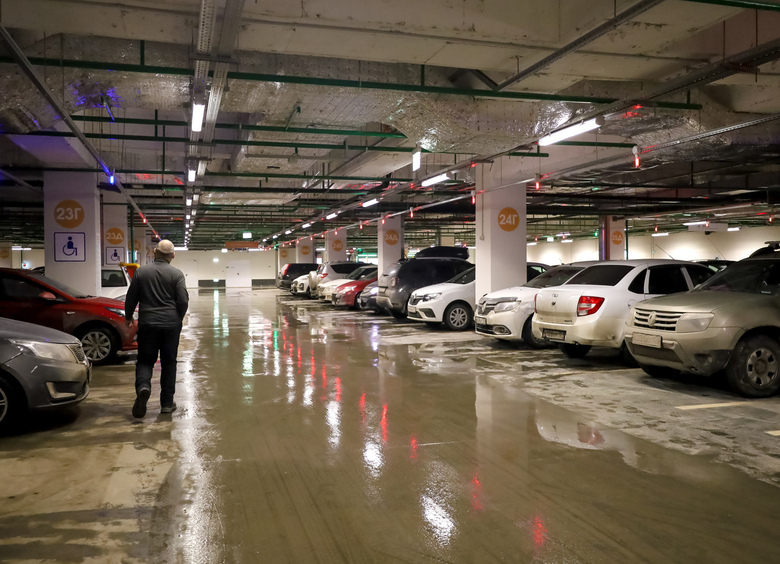 За машино-места в Москве начали просить по 4 млн рублей