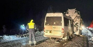 11 человек получили травмы в ДТП с микроавтобусом в Иркутской области