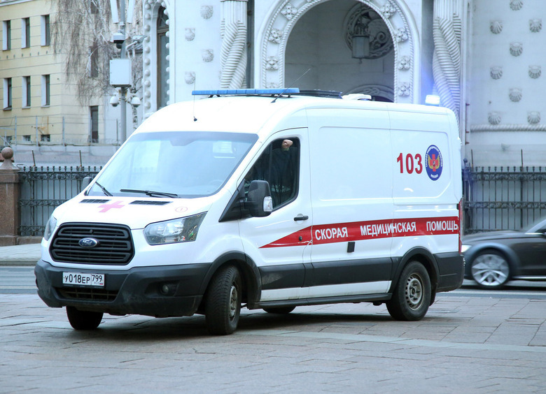 Изображение 10 человек пострадали при столкновении автобуса с грузовиком