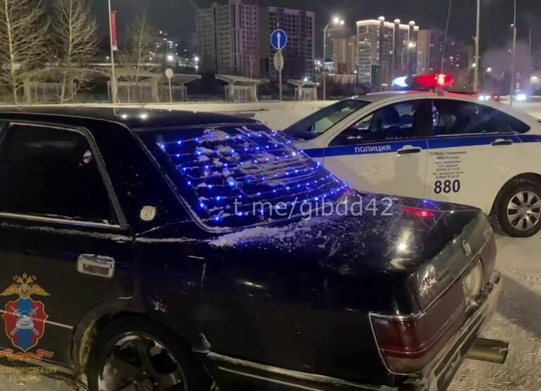 Изображение Водителей начали штрафовать за гирлянды на автомобилях