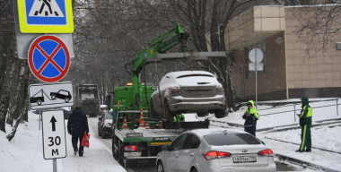 Региональные власти смогут принудительно эвакуировать авто с мест для инвалидов
