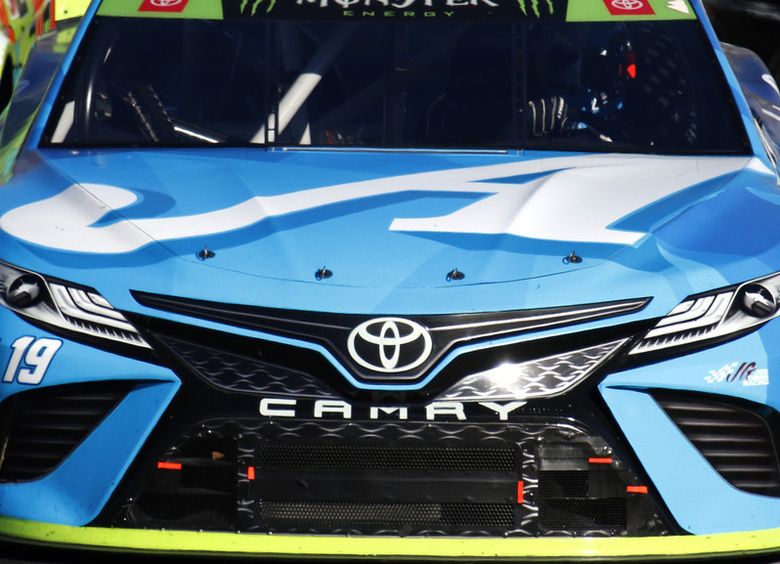 Изображение В России зарегистрирован товарный знак Toyota Camry