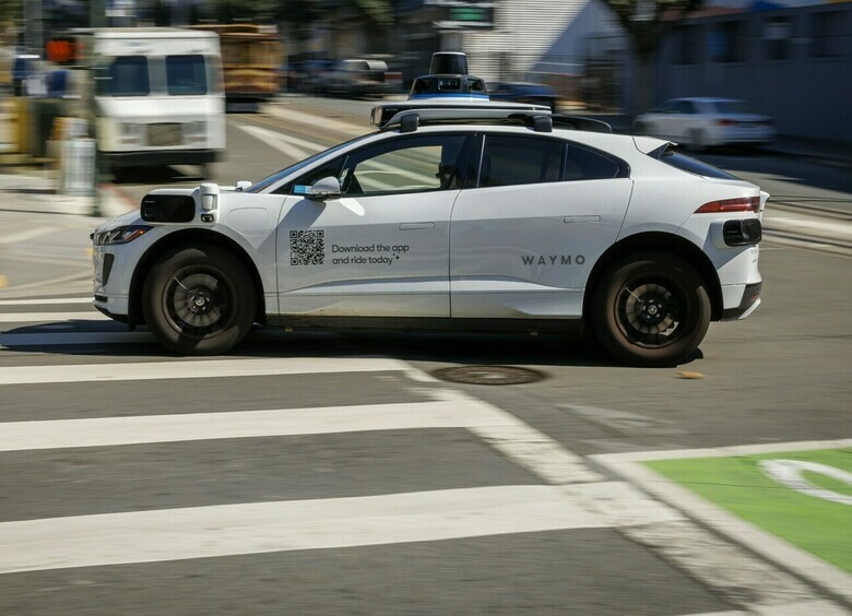 Изображение Беспилотные авто парализовали улицы, когда в городе отключили электричество