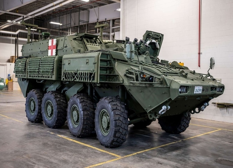 Изображение Незачет: одни из самых защищенных БТР в мире красиво полыхают на Украине