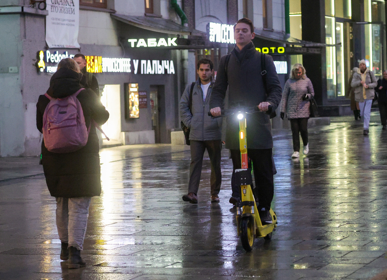 Изображение Электросамокатчики в 2025 году нарушили ПДД в Москве более 130 тысяч раз