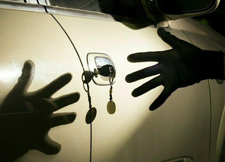 Изображение После застолья мужчина угнал и разбил автомобиль друга