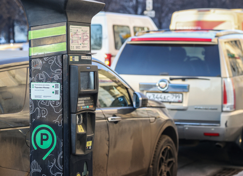 Изображение В Москве отменят платную парковку в новогодние каникулы