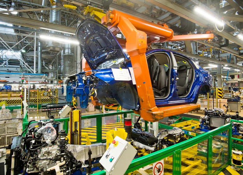 Изображение За что боролись: неуклюжая поддержка отечественного автопрома обернулись бедой