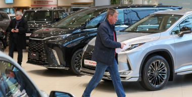 Российские автодилеры заплатят до 500 тысяч рублей за навязывание «допов»