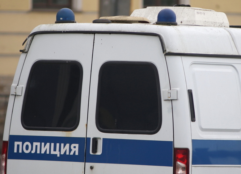 Изображение Юноша угнал, разбил и попытался сжечь автомобиль в Липецкой области