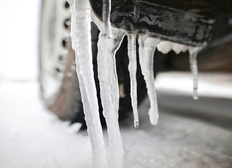 Изображение Житель Якутска совершил отчаянный подвиг, чтобы спасти людей из тонущей машины