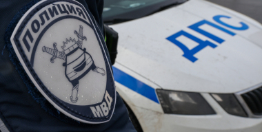 Полицейские задержали иностранцев с наркотиками и оружием в салоне автомобиля