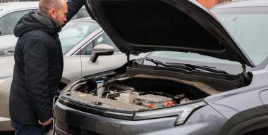 Эксперты АЕБ: в России катастрофически упал спрос на электромобили