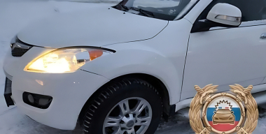 Пенсионер за рулем кроссовера сбил подростков у храма в Саратовской области