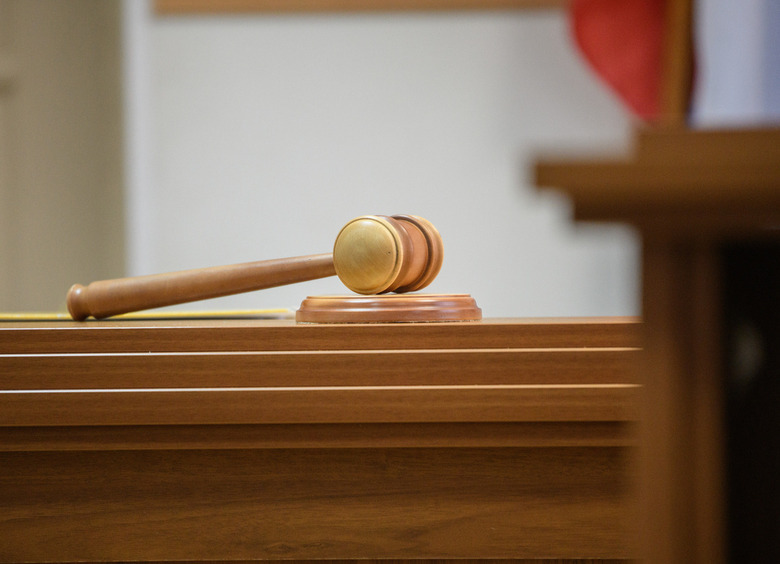 Изображение Женщина продала внедорожник бывшего мужа, чтобы поставить памятник сыну