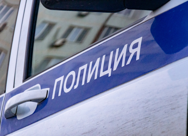 Изображение Судебные приставы забрали у мужчины BMW X7, но он его угнал и вывез за границу