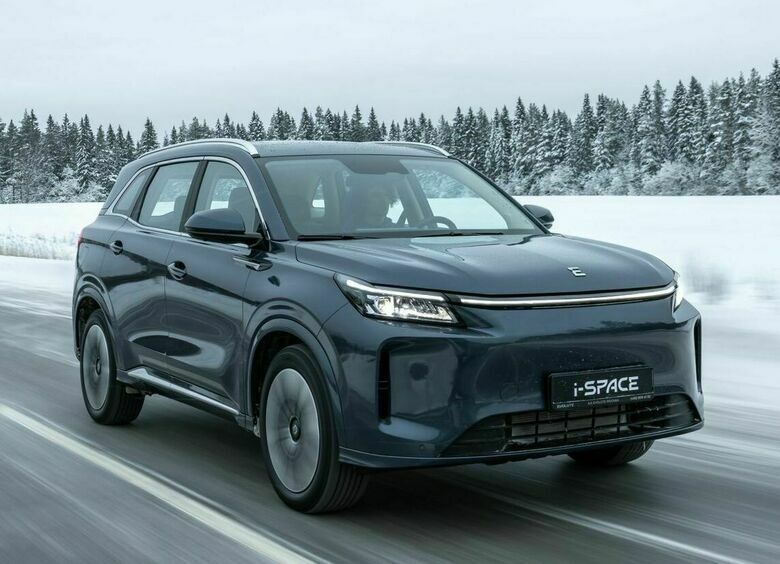 Изображение В России стартовали продажи кроссовера Evolute i-Space c полным приводом