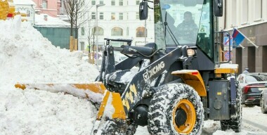 Из-за непогоды 16 января московских водителей призвали пересесть на метро