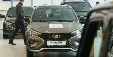 Почти все автобренды повысили цены на новые авто в России после Нового года