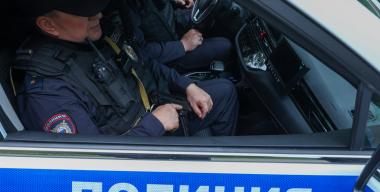 Сотрудники ГАИ открыли огонь по Porsche, который попытался их сбить