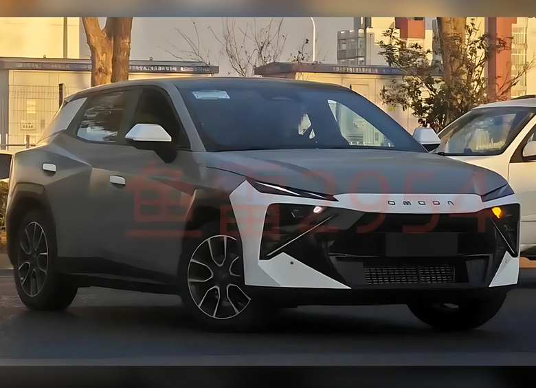 Предсерийный кроссовер Omoda C4 заметили на тестах в Китае