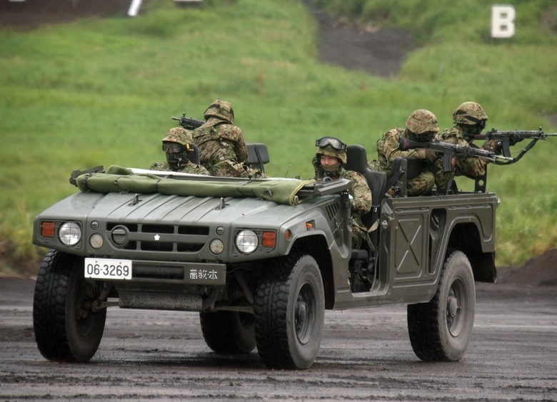 Изображение «Кукидося»: японцы передали ВСУ свою внедорожную технику