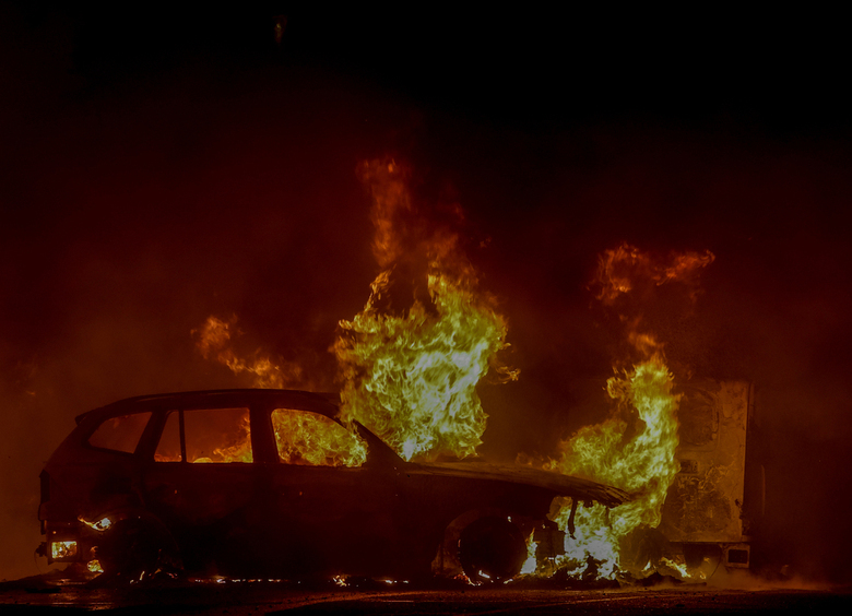 Изображение В результате атаки БПЛА под Краснодаром сгорело 15 машин, еще 25 повреждены