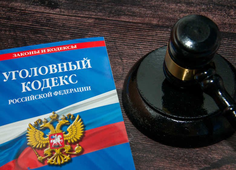 Изображение В Хакасии мужчина «вступил в бой» с автомобилем, его задержала полиция