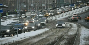 Мертвая пробка на Ленинградском шоссе в Москве: водители бросают свои машины