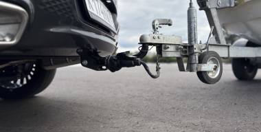 Это же не тюнинг: почему за «левый» фаркоп могут аннулировать учет авто в ГИБДД