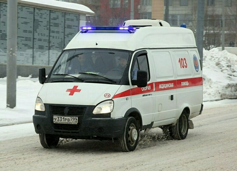 Изображение Во Владивостоке столкнулись два автомобиля, пострадала пассажирка