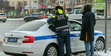 В России предложили ввести специальные зеленые и бирюзовые госномера для машин