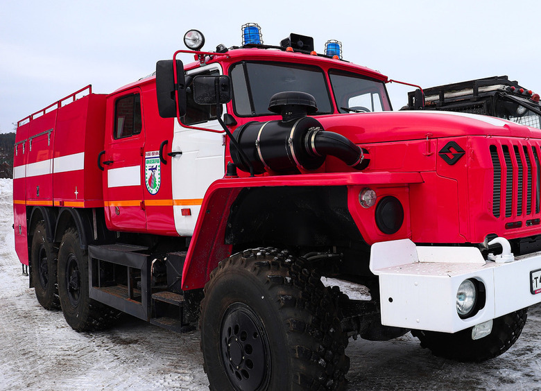 Изображение Эксперт по пожарной безопасности случайно сжег служебный Mercedes-Benz за 10 млн