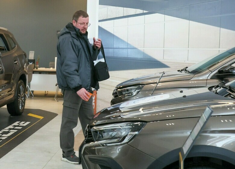 Изображение С надеждой на старье: продажи авто с пробегом могут стать драйвером роста авторынка