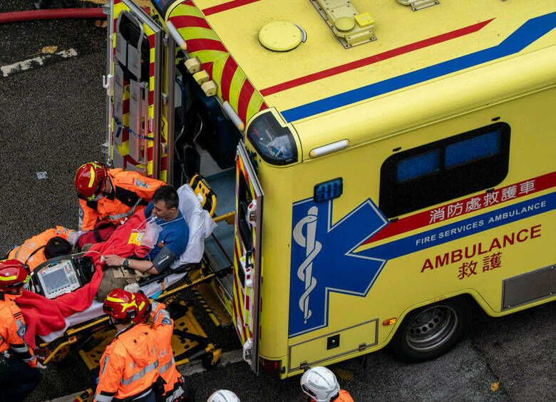 Изображение 11-летний ребенок спас отца, потерявшего сознание за рулем